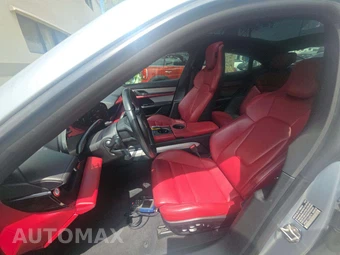 2020 Porsche Taycan 4S – miniatura 6