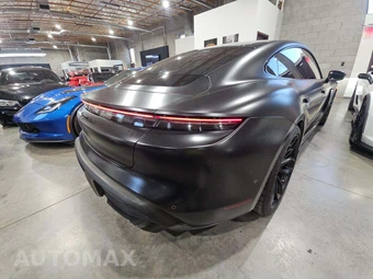 2020 Porsche Taycan Turbo S - miniatura 3