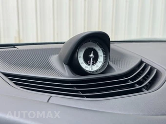 2020 Porsche Taycan Turbo S - miniatura 23