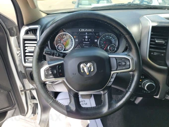 2020 Ram 1500 Big Horn Crew Cab Medium Bed - miniatura 10