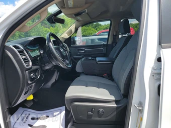 2020 Ram 1500 Big Horn Crew Cab Medium Bed - miniatura 7