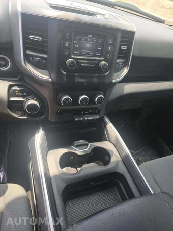 2020 Ram 1500 Big Horn Crew Cab Short Bed - miniatura 10