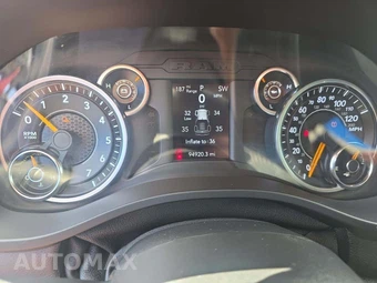 2020 Ram 1500 Big Horn Crew Cab Short Bed - miniatura 9
