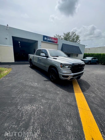 2020 Ram 1500 Big Horn Crew Cab Short Bed - miniatura 13