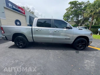 2020 Ram 1500 Big Horn Crew Cab Short Bed - miniatura 3