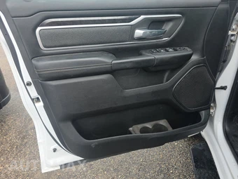 2020 Ram 1500 Big Horn Crew Cab Short Bed - miniatura 9