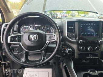 2020 Ram 1500 Big Horn Crew Cab Short Bed - miniatura 29