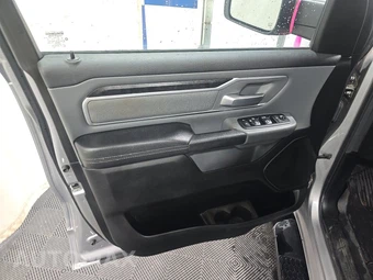 2020 Ram 1500 Big Horn Crew Cab Short Bed - miniatura 9