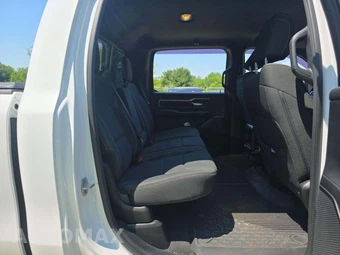 2020 Ram 1500 Big Horn Crew Cab Short Bed - miniatura 13