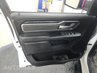 2020 Ram 1500 Big Horn Crew Cab Short Bed - miniatura 9