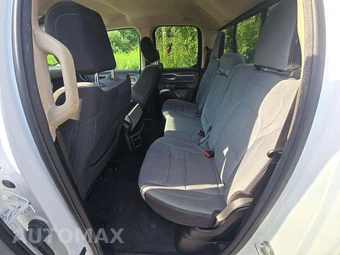 2020 Ram 1500 Big Horn Extended Cab Medium Bed – miniatura 13