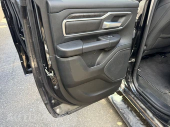 2020 Ram 1500 Big Horn Extended Cab Medium Bed - miniatura 36