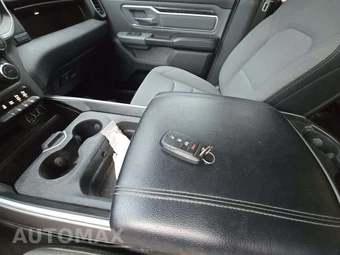 2020 Ram 1500 Big Horn Extended Cab Medium Bed – miniatura 8