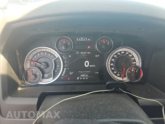2020 Ram 1500 Classic Express Extended Cab Medium Bed – miniatura 12
