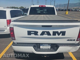 2020 Ram 1500 Classic Express Extended Cab Medium Bed – miniatura 5