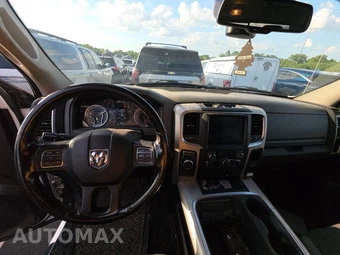 2020 Ram 1500 Classic SLT Crew Cab Medium Bed – miniatura 11