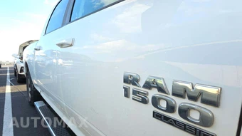 2020 Ram 1500 Classic SLT Crew Cab Medium Bed – miniatura 29