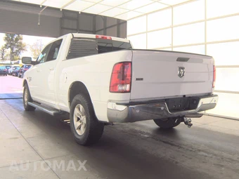 2020 Ram 1500 Classic SLT Crew Cab Medium Bed – miniatura 6