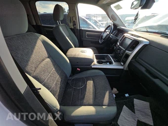 2020 Ram 1500 Classic SLT Crew Cab Medium Bed – miniatura 8
