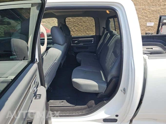 2020 Ram 1500 Classic SLT Crew Cab Medium Bed - miniatura 13
