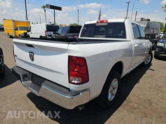2020 Ram 1500 Classic SLT Crew Cab Medium Bed - miniatura 3