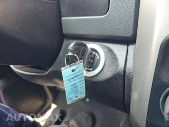 2020 Ram 1500 Classic SLT Crew Cab Medium Bed - miniatura 8