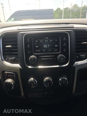 2020 Ram 1500 Classic SLT Crew Cab Medium Bed - miniatura 10