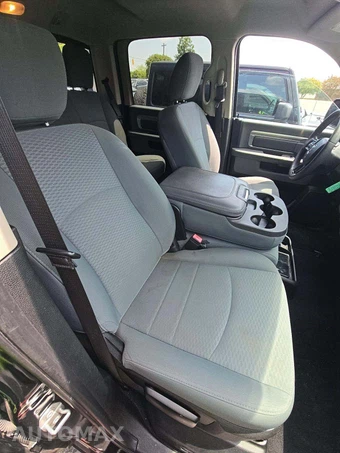 2020 Ram 1500 Classic SLT Crew Cab Medium Bed - miniatura 18
