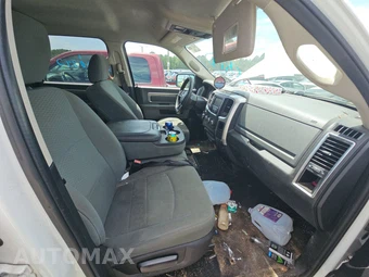 2020 Ram 1500 Classic SLT Crew Cab Medium Bed - miniatura 8