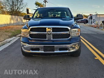 2020 Ram 1500 Classic SLT Crew Cab Medium Bed - miniatura 2