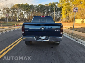 2020 Ram 1500 Classic SLT Crew Cab Medium Bed - miniatura 6