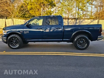 2020 Ram 1500 Classic SLT Crew Cab Medium Bed - miniatura 8