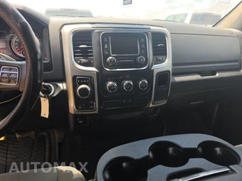 2020 Ram 1500 Classic SLT Crew Cab Medium Bed - miniatura 11