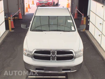 2020 Ram 1500 Classic SLT Crew Cab Medium Bed - miniatura 2