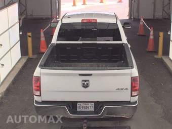 2020 Ram 1500 Classic SLT Crew Cab Medium Bed - miniatura 5