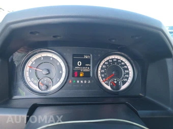 2020 Ram 1500 Classic Tradesman Crew Cab Medium Bed – miniatura 12