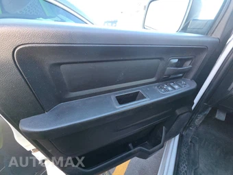 2020 Ram 1500 Classic Tradesman Crew Cab Medium Bed – miniatura 9