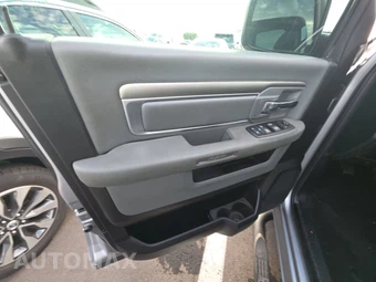 2020 Ram 1500 Classic Warlock Extended Cab Medium Bed – miniatura 9