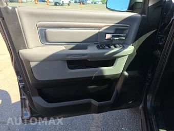 2020 Ram 1500 Classic Warlock Extended Cab Medium Bed – miniatura 9