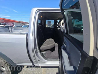 2020 Ram 1500 Classic Warlock Extended Cab Medium Bed - miniatura 13