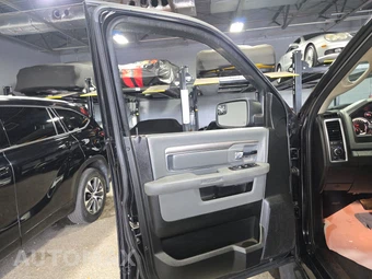 2020 Ram 1500 Classic Warlock Extended Cab Medium Bed – miniatura 9