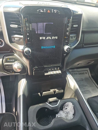 2020 Ram 1500 Laramie Crew Cab Medium Bed - miniatura 11