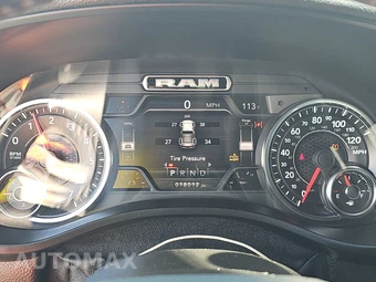 2020 Ram 1500 Laramie Crew Cab Medium Bed - miniatura 12