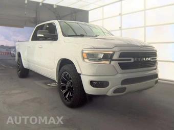 2020 Ram 1500 Laramie Crew Cab Medium Bed - miniatura 3