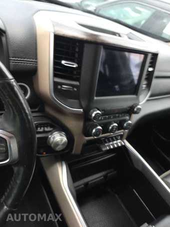 2020 Ram 1500 Laramie Crew Cab Medium Bed - miniatura 11