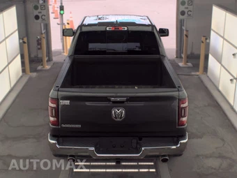 2020 Ram 1500 Laramie Crew Cab Medium Bed - miniatura 5