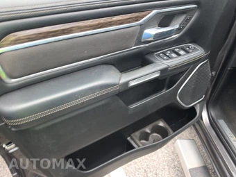 2020 Ram 1500 Laramie Crew Cab Medium Bed - miniatura 9