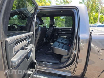 2020 Ram 1500 Laramie Crew Cab Short Bed - miniatura 13