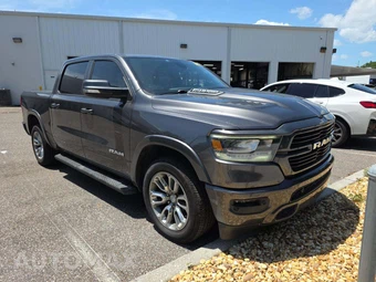 2020 Ram 1500 Laramie Crew Cab Short Bed - miniatura 4