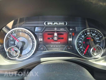 2020 Ram 1500 Laramie Crew Cab Short Bed - miniatura 9